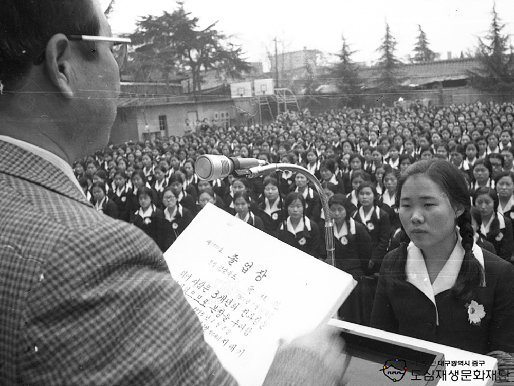 750000 상서여상 졸업식.jpg