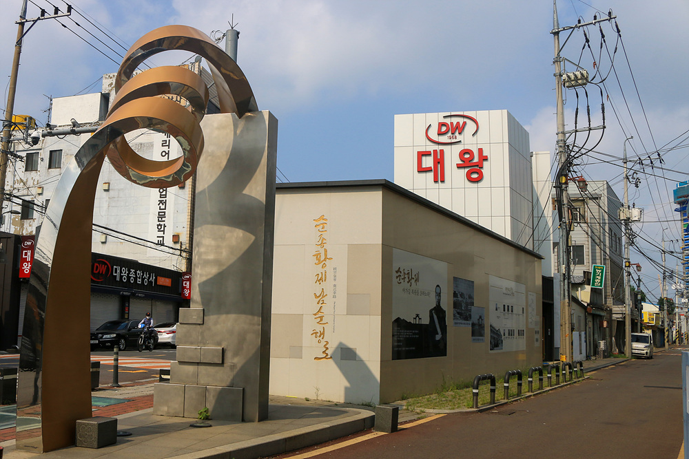 KJT-A050.jpg