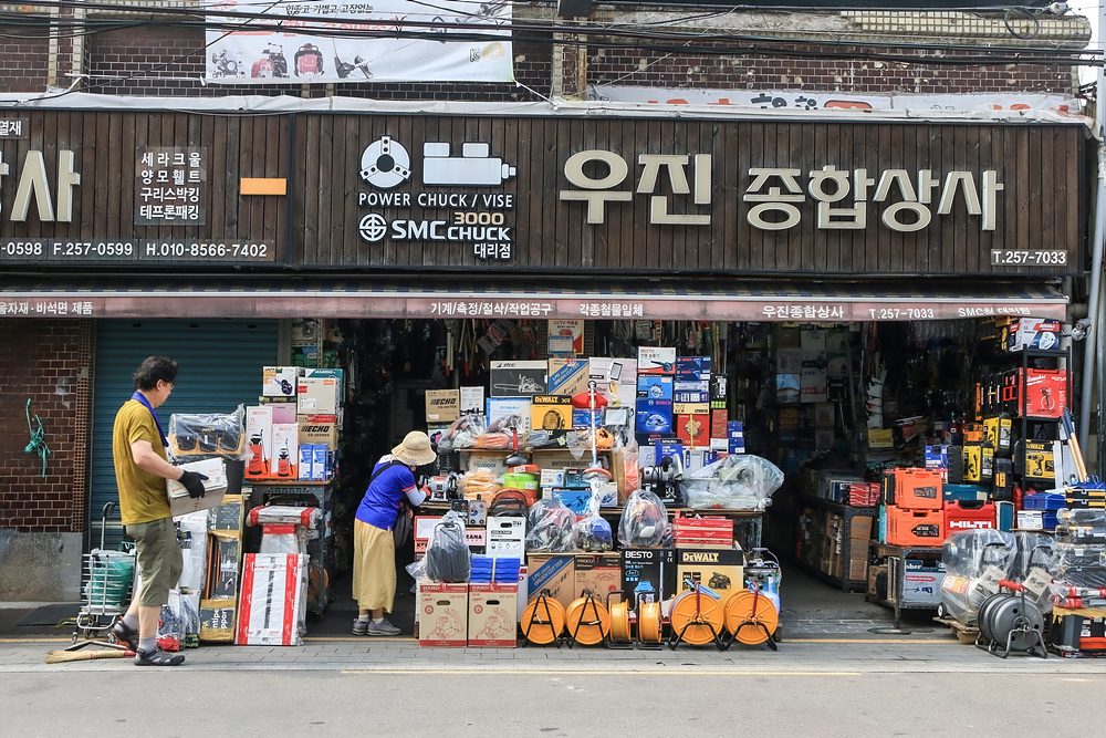 CMS_B004.jpg