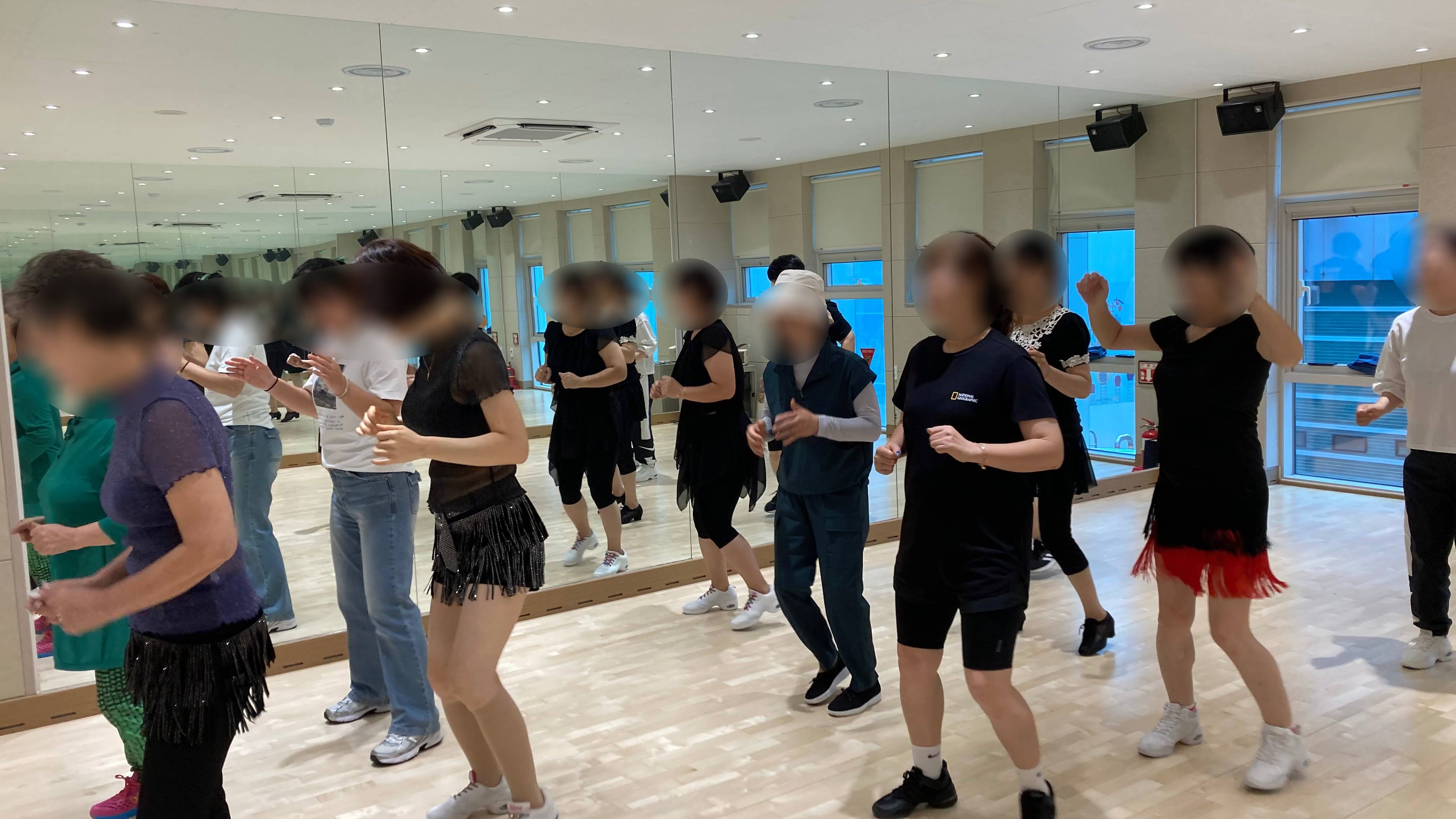 250909 라인댄스(원) 활동사진 (10).jpg