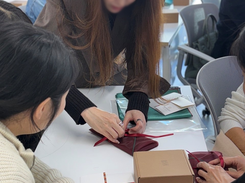 251218 보자기 아트 클래스 (9).jpg