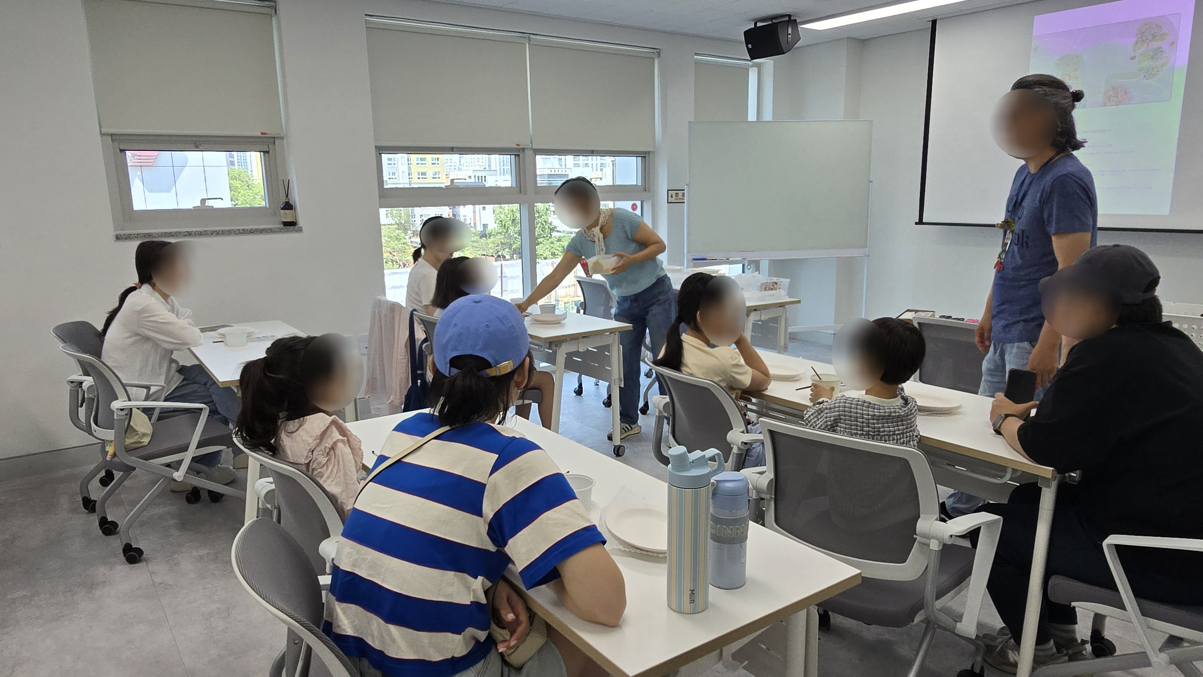2026.05.16 도자기 페인팅  (13).jpg